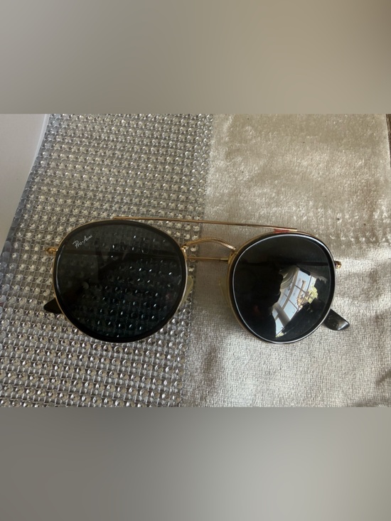 Ray-Ban Other - Unisex ray ban gold aviator black sunglasses